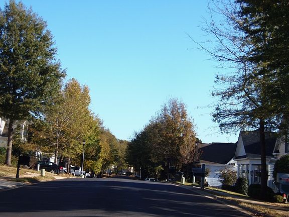 4th image of 510 Drayton Hall Blvd