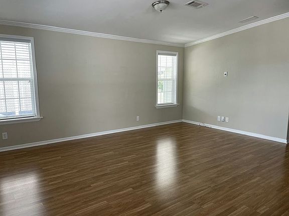 2nd image of 13128 Grape Ave