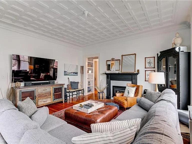 569 Spring St #2 — Photo 3