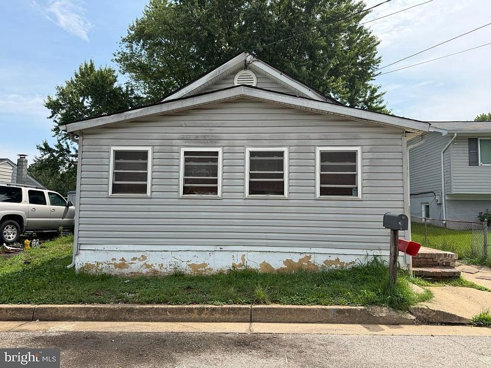 2nd image of 208 Parker Ave