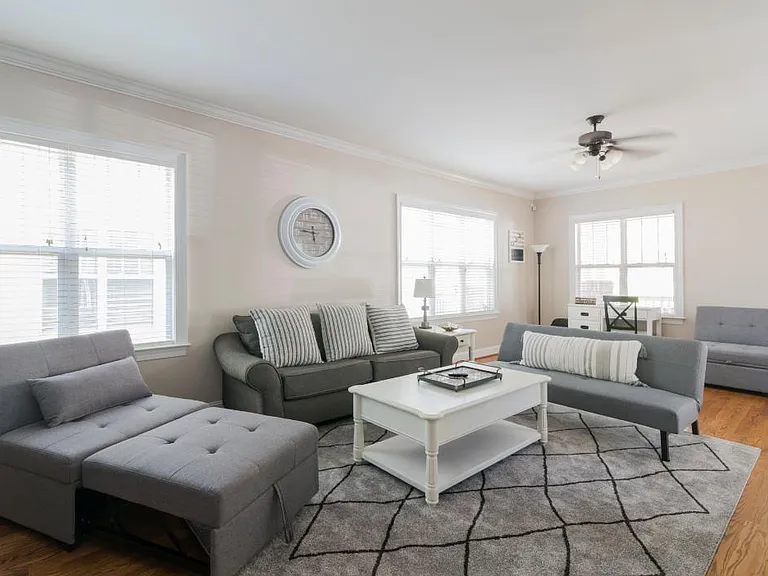 313 Woodvale Pl — Photo 9