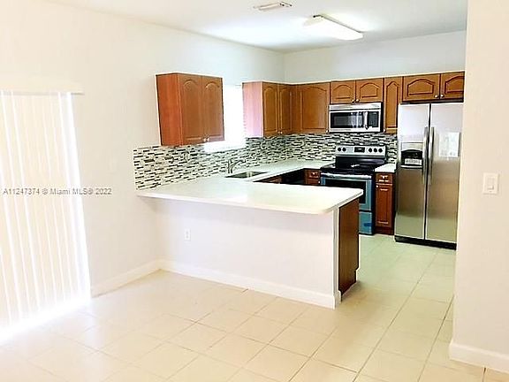 3rd image of 8531 SW 214th Ln