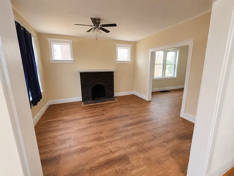 4872 San Francisco Ave — Photo 7