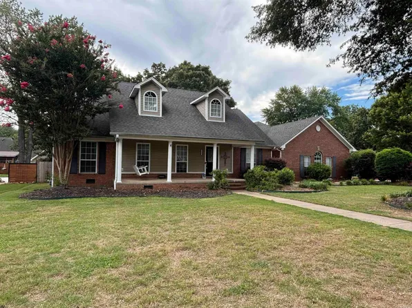 115 Las Colinas St, Conway, AR 72034