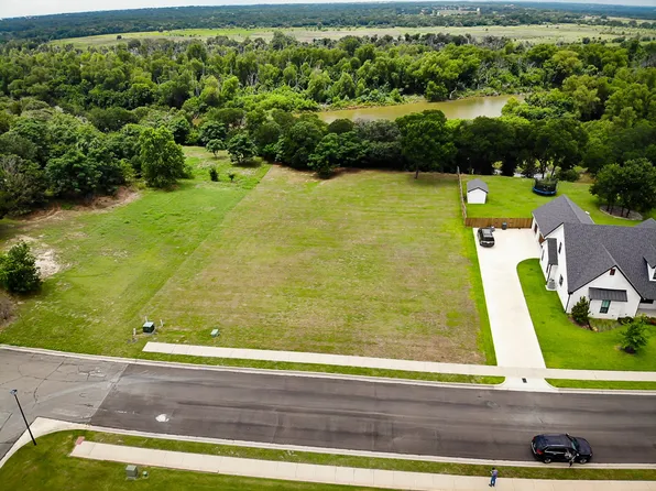 8312 Spicewood Springs Rd, China Spring, TX 76633