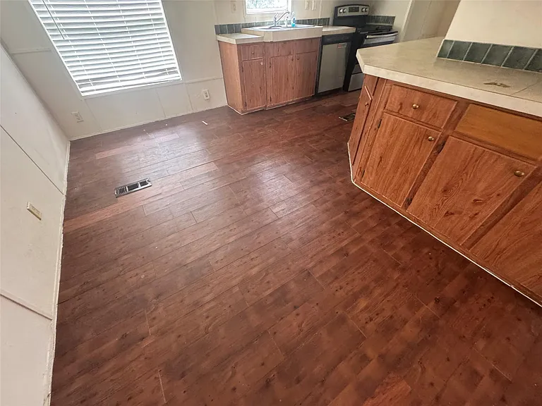 16415 Tamra Ct — Photo 8