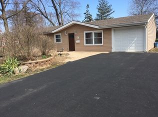 480 Willow Rd, Wauconda, IL 60084