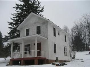 8613 McKinley Ave NE, Mineral City, OH 44656