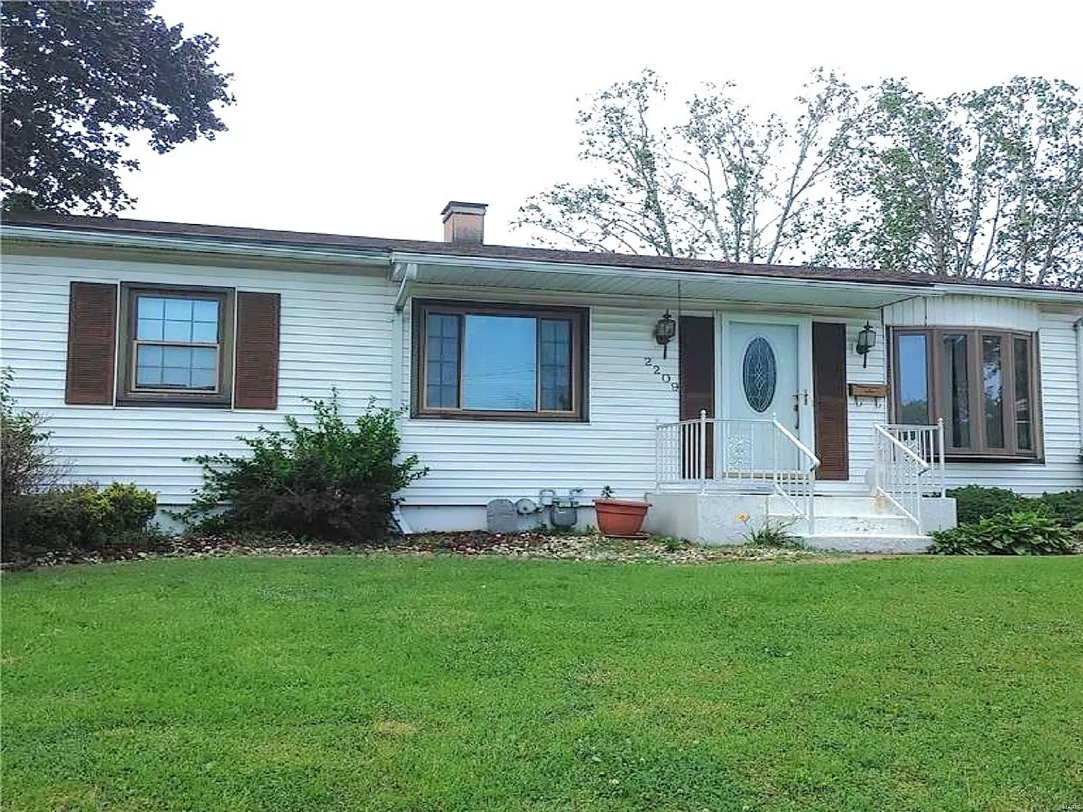2209 Cardinal Ave photo 1