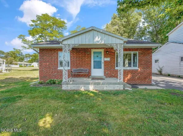 5240 Silvertown Dr, Sylvania, OH 43560