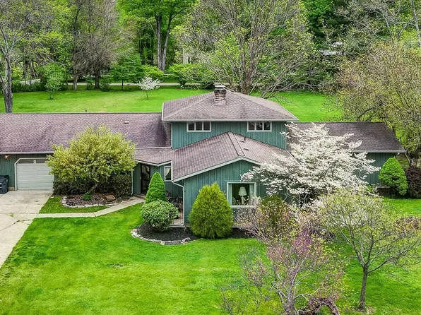 23 Mill Race Rd, Granville, OH 43023