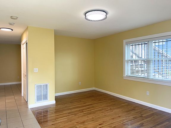 2nd image of 17 Proctor St #1