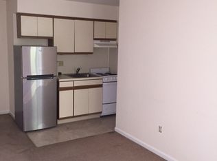 Washington Crossing Complex, Allentown, PA 18109