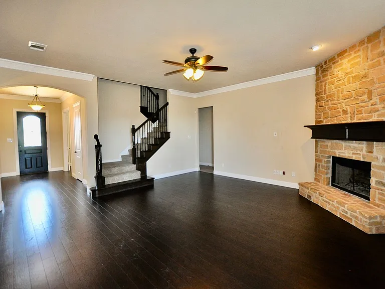 2529 Elk Hollow Ln — Photo 4
