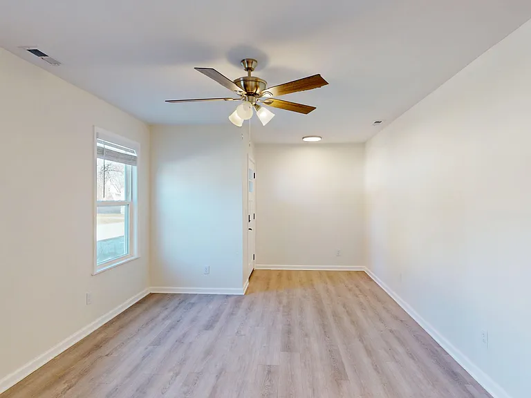 744 N 13th St #1 — Photo 18