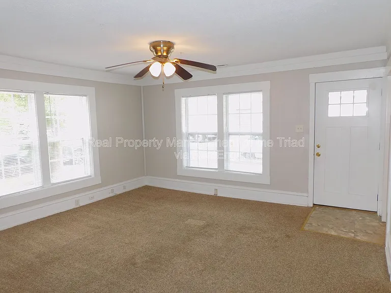 504 Oxford St — Photo 2