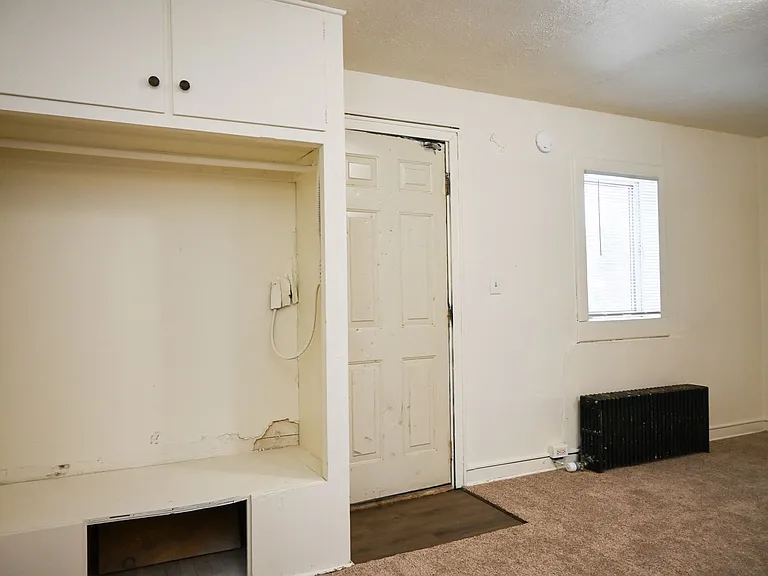 Park Apartments — Photo 6