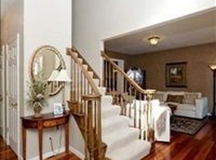 633 Arbor Haven Dr, Ballwin, MO