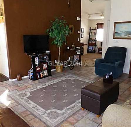 5th image of 7583 Rolling River Dr