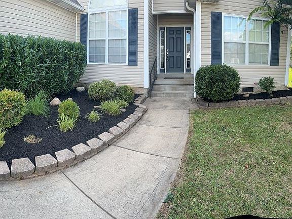 3rd image of 366 Cedar Hollow Dr
