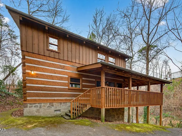 1026 Cheshire Ct, Gatlinburg, TN 37738