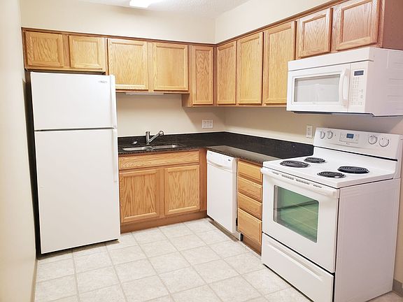 2nd image of 3705 Elm Dr #7709-2