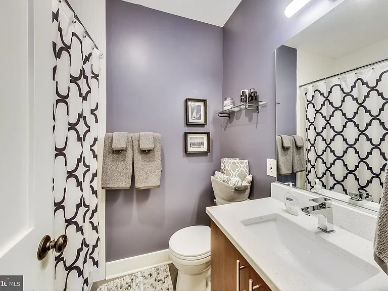 1109 Holbrook Ter NE #2 — Photo 13