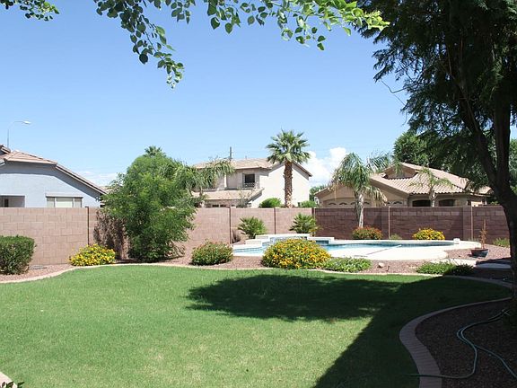 Large backyard w/grass