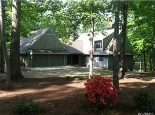 4135 Dogwood Dr, West Point, VA 23181