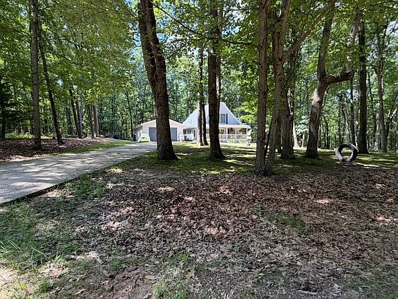 2nd image of 4740 Oak Run