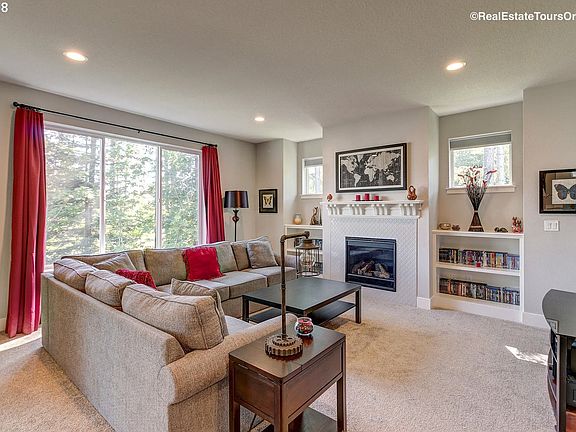 3rd image of 135 NE 58th Ave