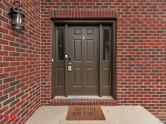 5th image of 623 Stoney Pointe Cir