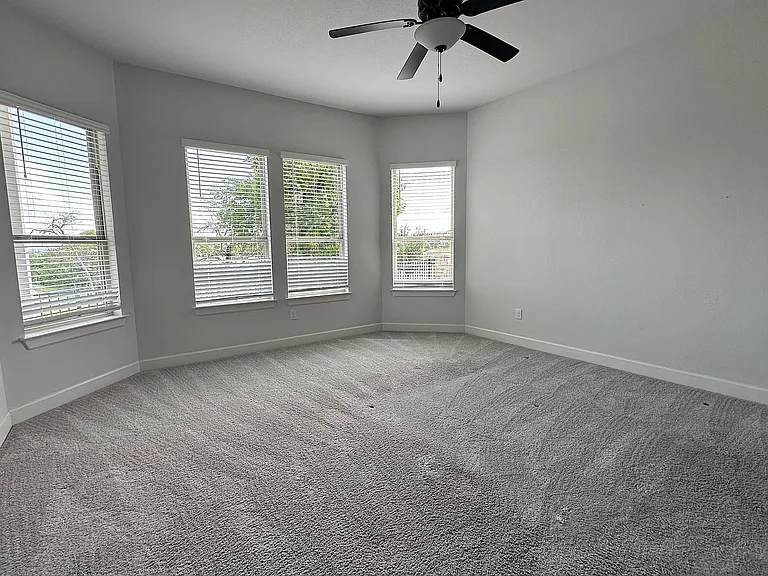 12608 Stanford Dr — Photo 8