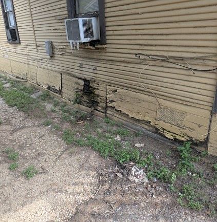 5th image of 2618 Pine St