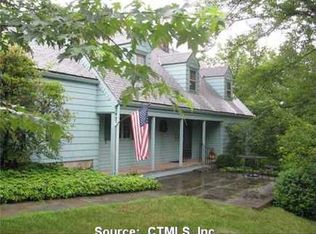 248 Ridgewood Rd, West Hartford, CT 06107