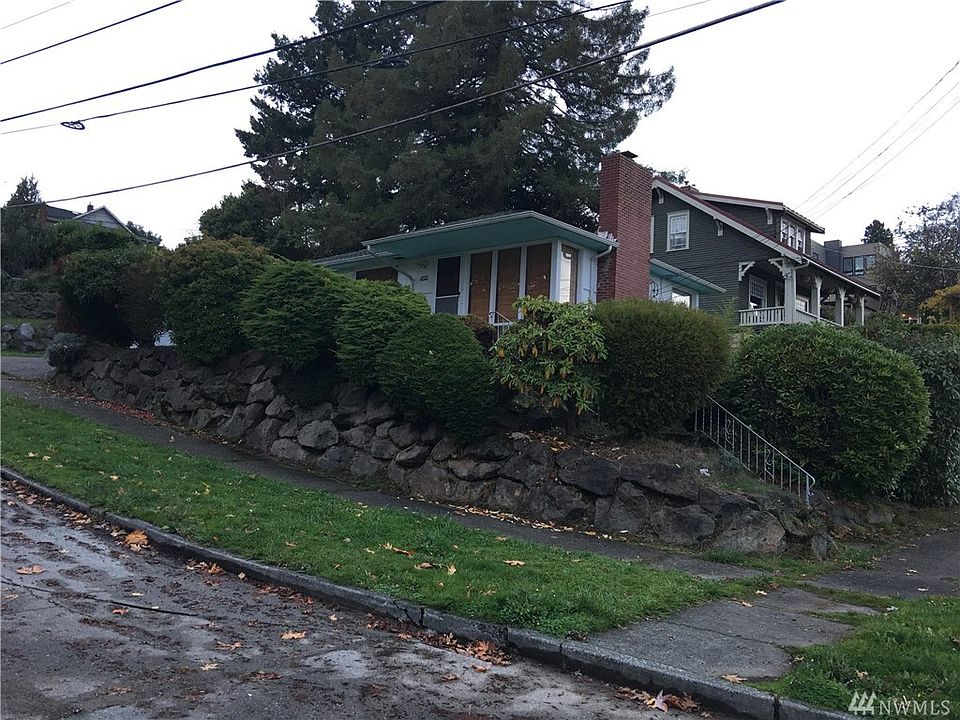 2nd image of 2304 W Armour St