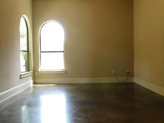 5th image of 315 Tanner Ln