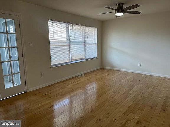4th image of 112 Jefferson Ct