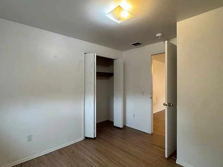 903 E White Birch Ave — Photo 5