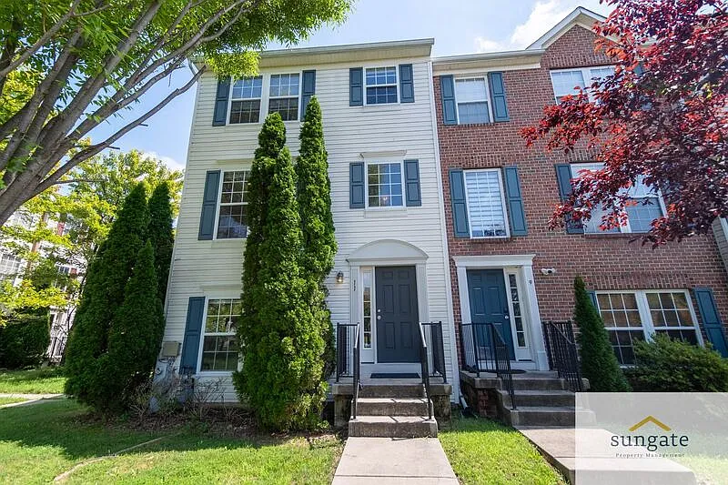 11 Hallsdale Ct