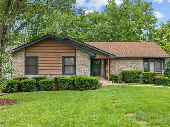 626 Lakewood Dr, Lake Saint Louis, MO 63367