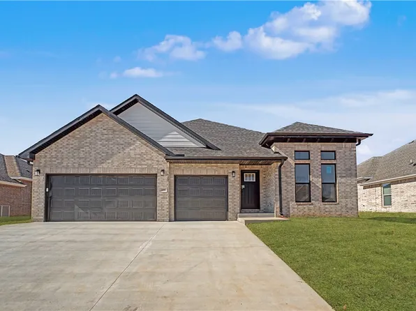 1020 Ari Ave, Centerton, AR 72719