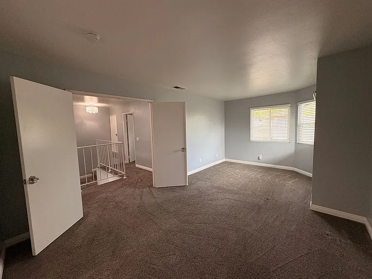 131 Alpine Ct — Photo 27