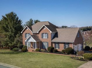 3160 Village Dr, Waynesboro, VA 22980