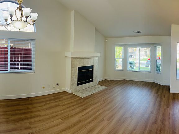 4th image of 24555 Camino Meridiana