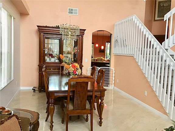 5th image of 18138 Stratford Grand St