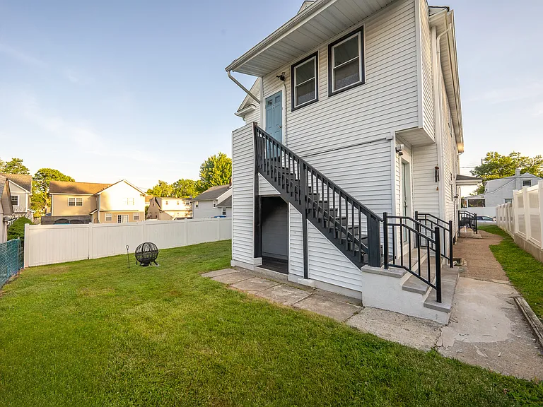 38 Lionel St #2 — Photo 11