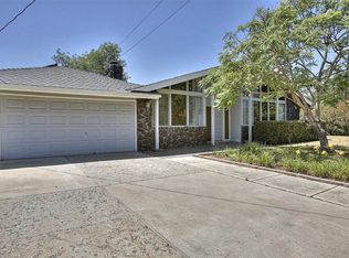 1089 Cambridge Dr, Goleta, CA 93117
