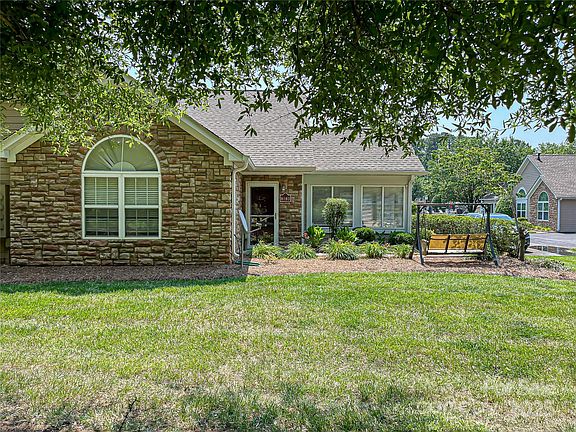 4th image of 8183 Sultana Cir