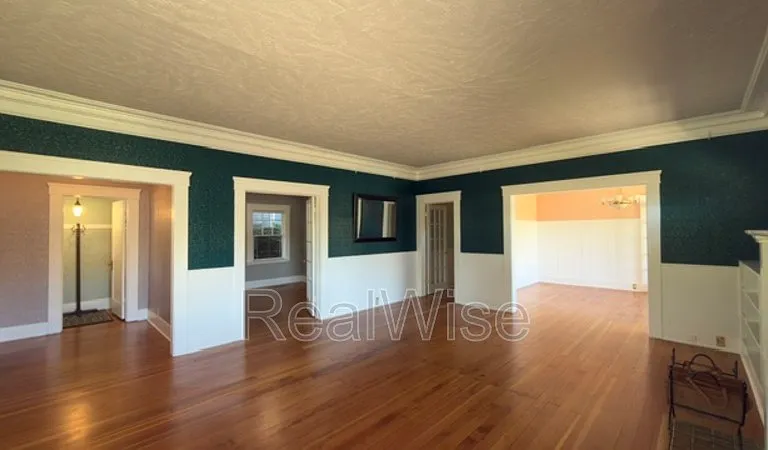 837 SE Blakeley Ave — Photo 13